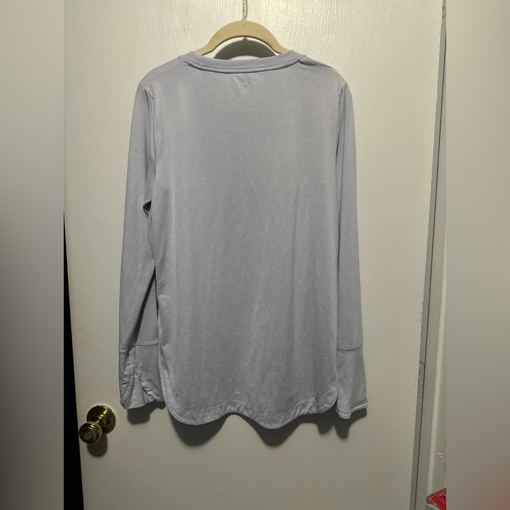 Athleta Women's Light blue Long Sleeve Tee